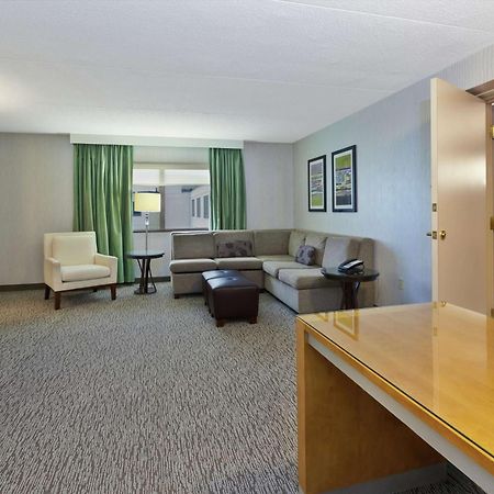 Hotel Auburn Hills Exterior foto